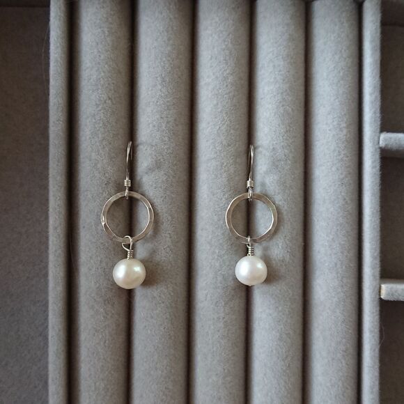 Pearl silver Earrings - Picture 1 of 6